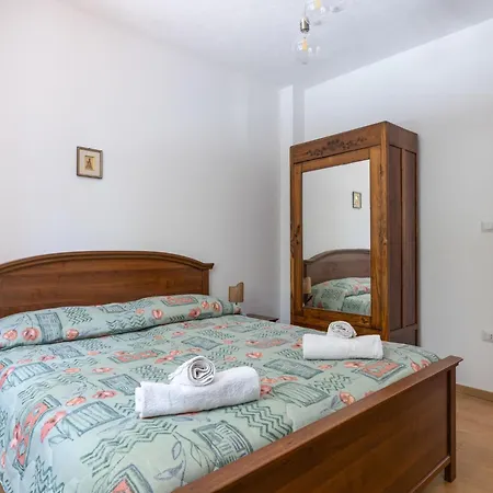 Mareneve By Interhome Villa